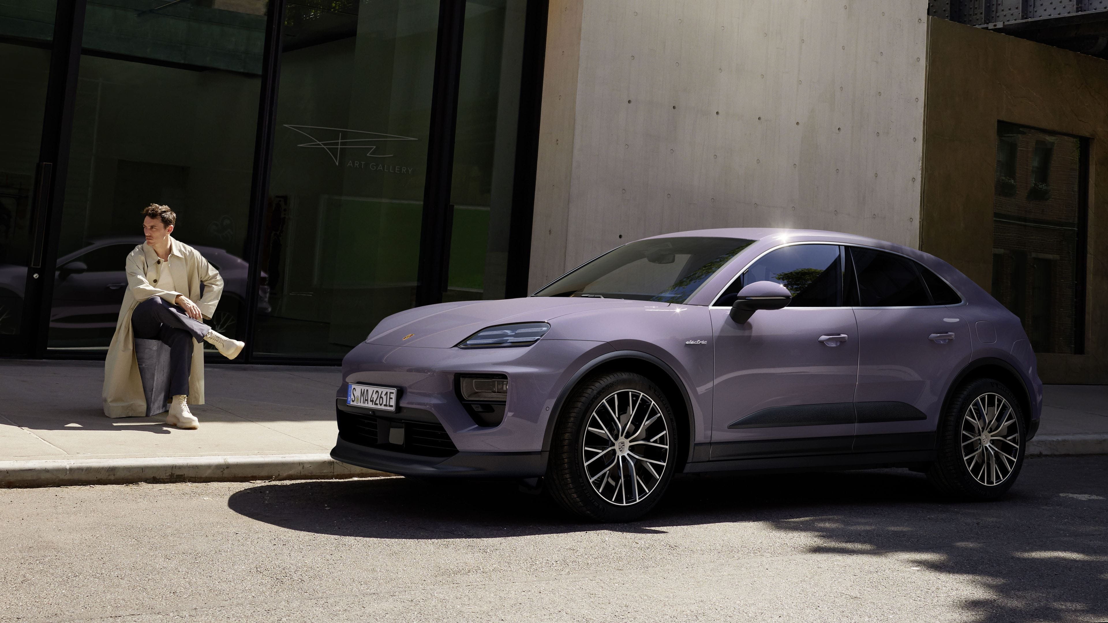 Porsche Macan Electric hlið